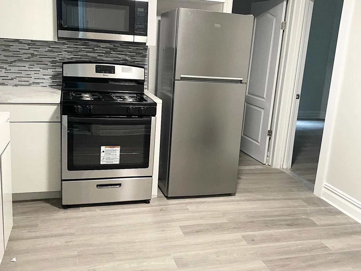 1 bed, $1,975 — Photo 2