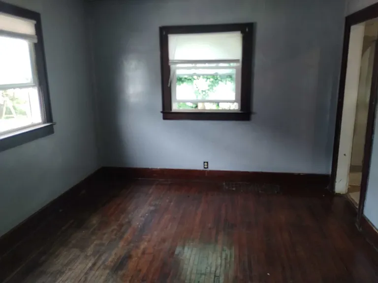 621 Prospect Ave — Photo 2