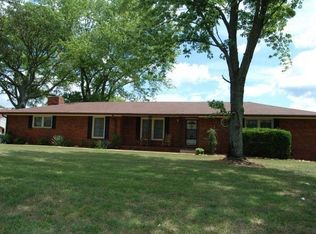 1542 Knights Church Rd, Decherd, TN 37324