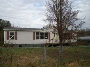 4692 Tazewell Hwy, Sneedville, TN 37869