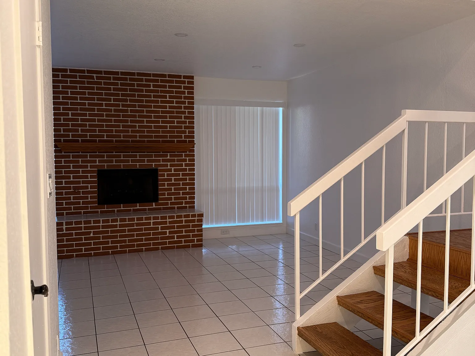 3 bed, 1476 sqft, $3,300 — Photo 3