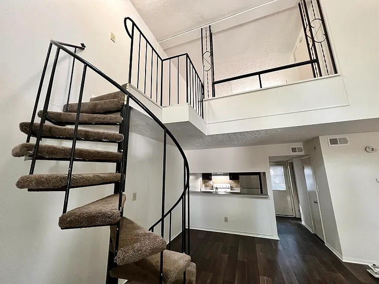 Glenview Apartments — Photo 65