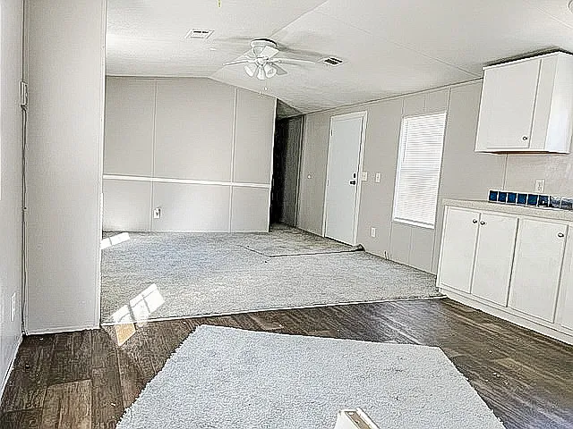 354 NW Park Rd — Photo 3