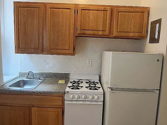3rd image of 355 W 85th St APT 49