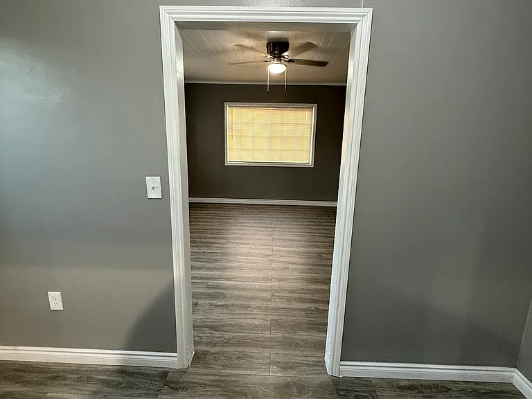340 S McBride Ave — Photo 4