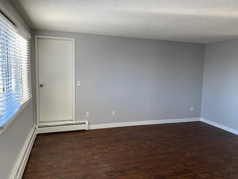 109 Elmore Dr — Photo 9