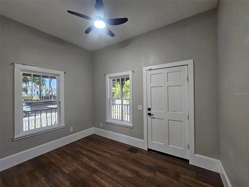 4 bed, 2.0 bath, 1412 sqft, $3,000 — Photo 4