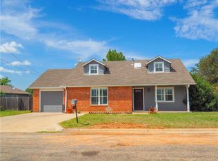 1202 Switzer St, Bangs, TX 76823