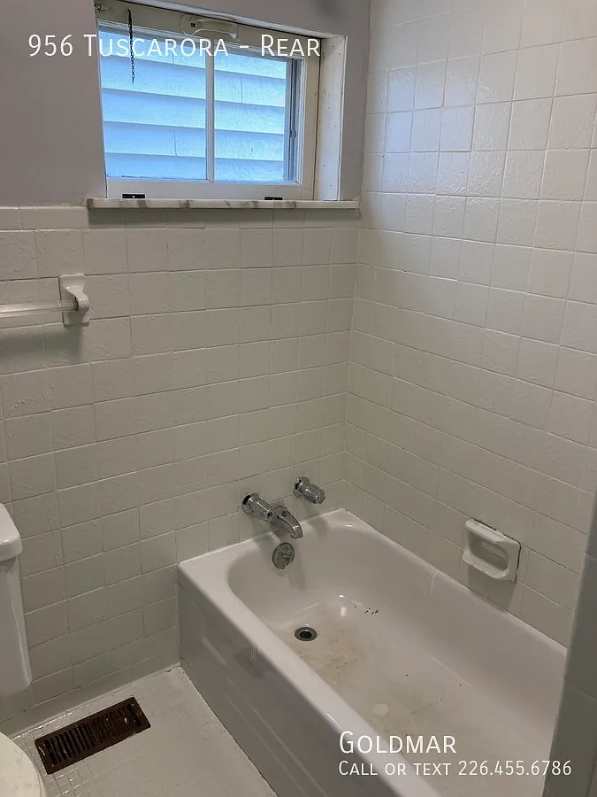 1 bed, $1,300 — Photo 4