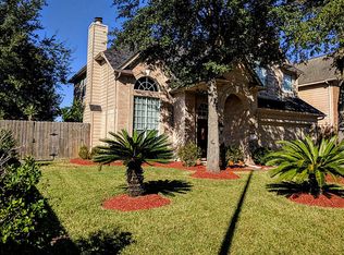 6915 Crystal Dowels Dr, Pasadena, TX 77505