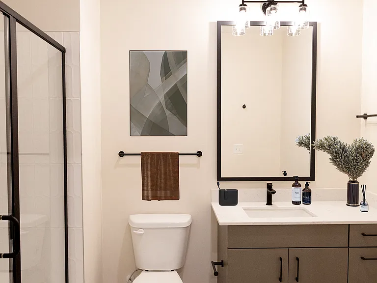 District at Riverside Apartments — Photo 93
