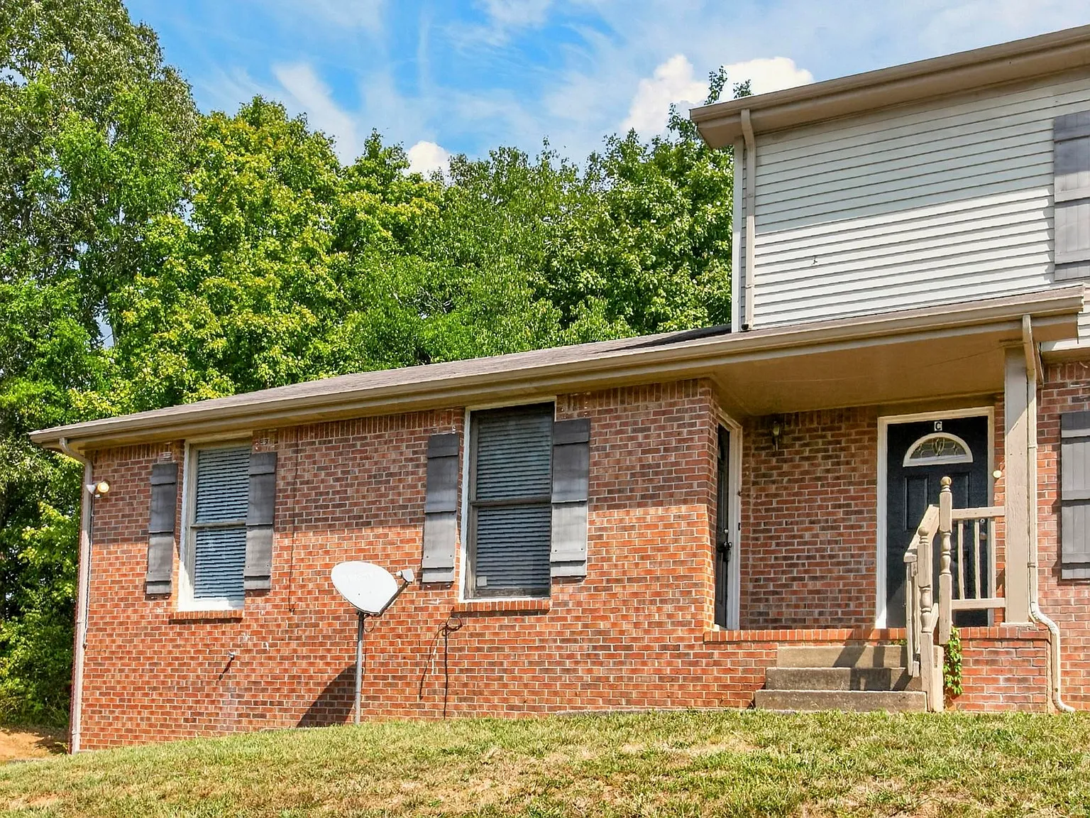 2 bed, 1.0 bath, 950 sqft, $1,200 — Photo 3