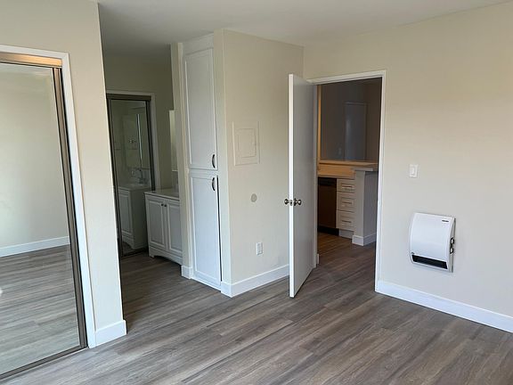 5th image of 2638 S Barrington Ave APT 103