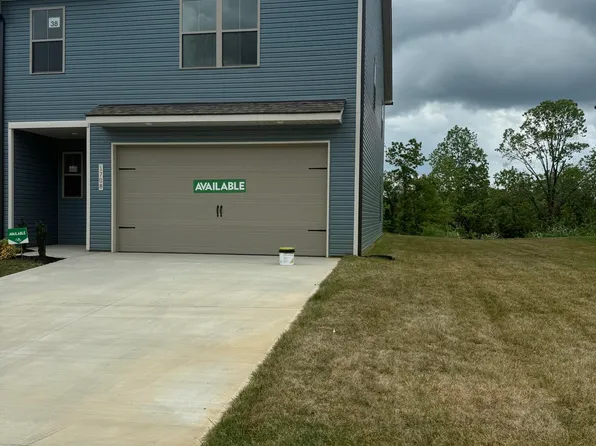 1708 Bennett Village Dr, Maryville, TN 37804