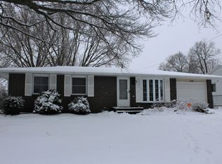 1516 Vassar Rd, Rockford, IL 61103