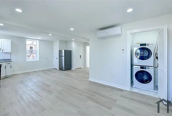 2 bed, 900 sqft, $1,600 — Photo 4