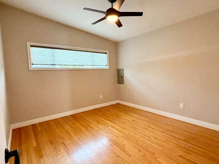 2874 Greyling Dr — Photo 10