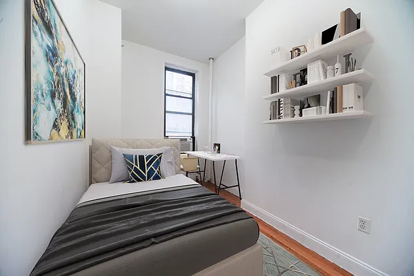 Rented by Platinum Properties | media 16