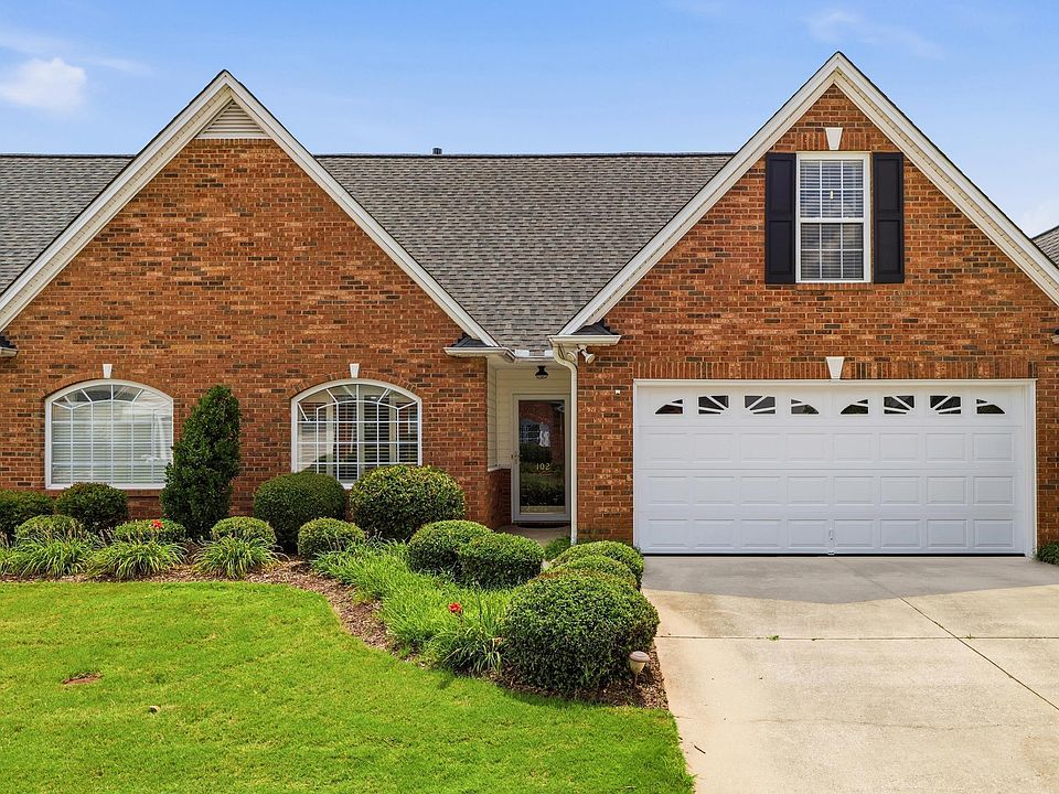 1st image of 102 High Crest Ct