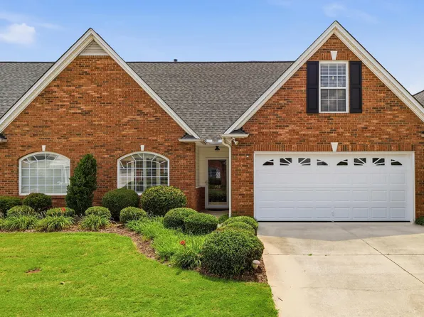 102 High Crest Ct, Simpsonville, SC 29681