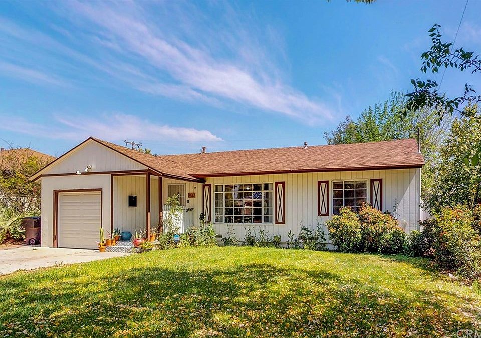 1st image of 1933 Pepper Tree Ln