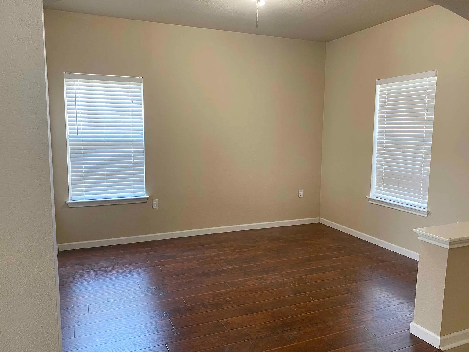 4 bed, 2.5 bath, 2149 sqft, $2,300 — Photo 4