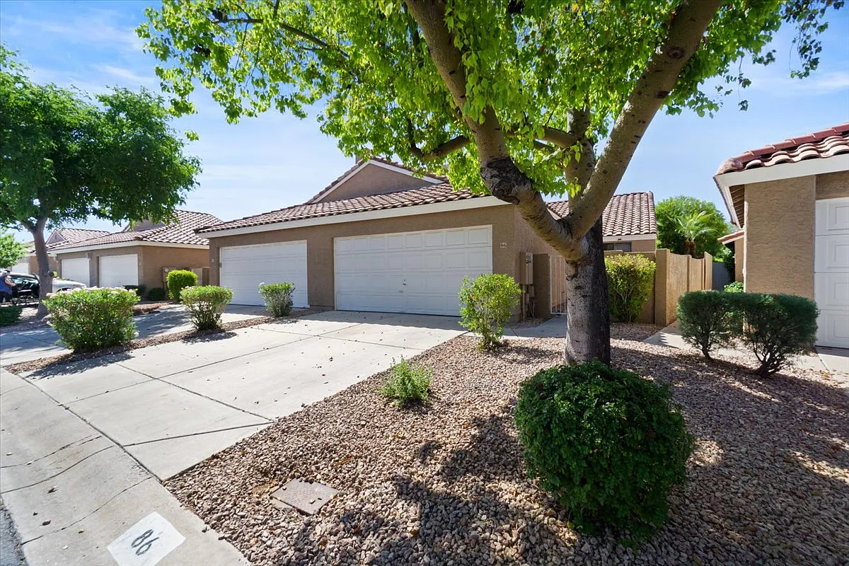 2 bed, 1237 sqft, $1,795 — Photo 1