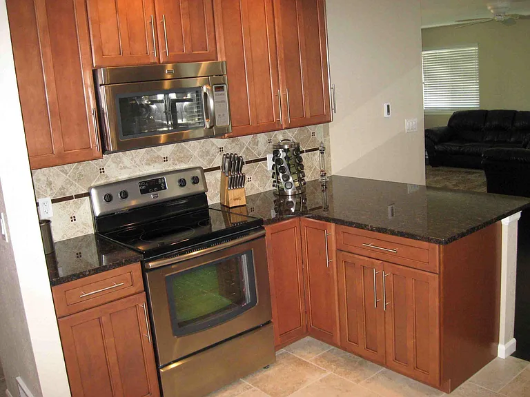 7808 Costigan Ave — Photo 9