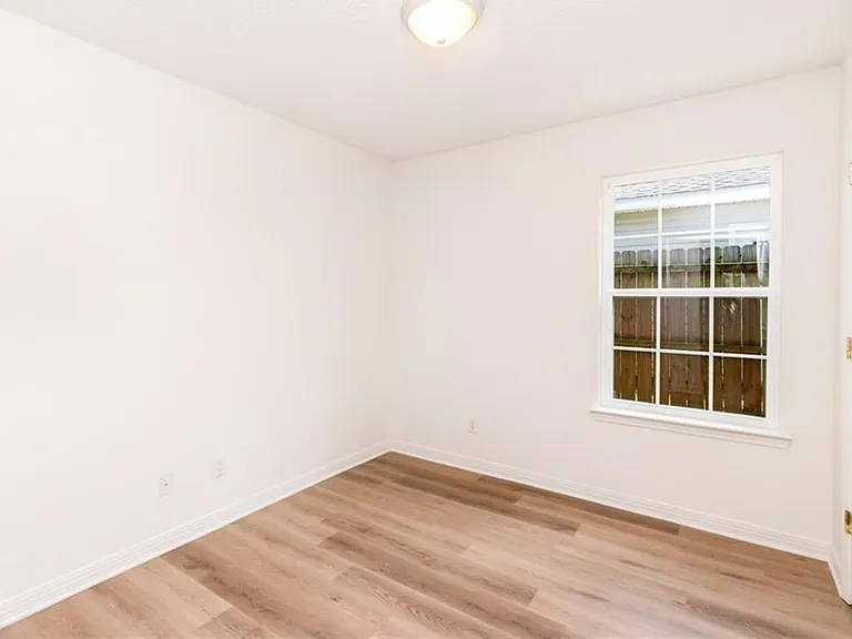 9932 Magnolia Crest Dr W — Photo 18