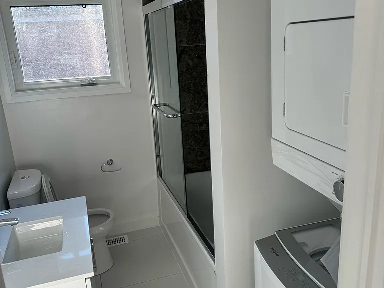 21 Nova Dr #UPPER — Photo 5