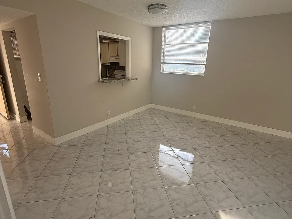 410 NW 68th Ave #306