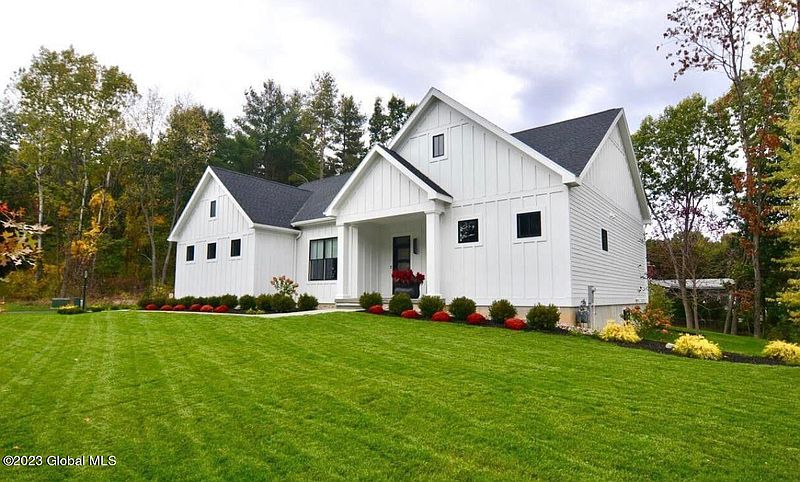 4th image of 7 Steeple View Drive