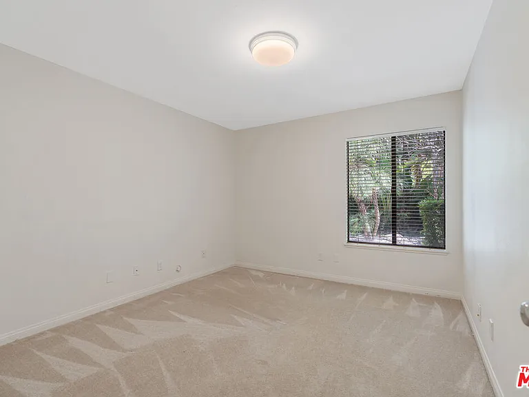 23454 Park Hermosa — Photo 13