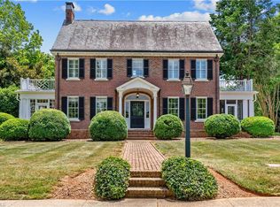 203 Wentworth Dr, Greensboro, NC 27408