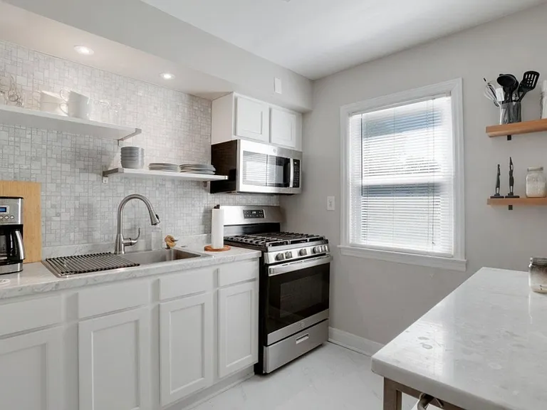 4521 Parkwood Ave #1 — Photo 7