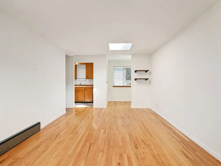 The Diane Apartments — Photo 5