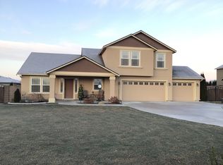 1357 Platinum Pl, West Richland, WA 99353