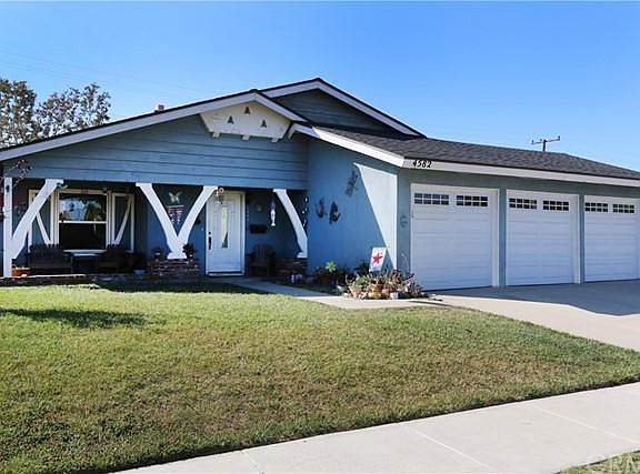 3rd image of 4582 Fairhope Dr