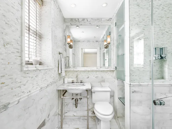 160 Central Park South image 8 of 10