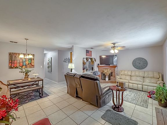 3rd image of 2129 Victory Garden Ln