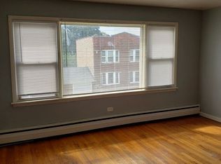 2814 E 78th St #3E, Chicago, IL 60649
