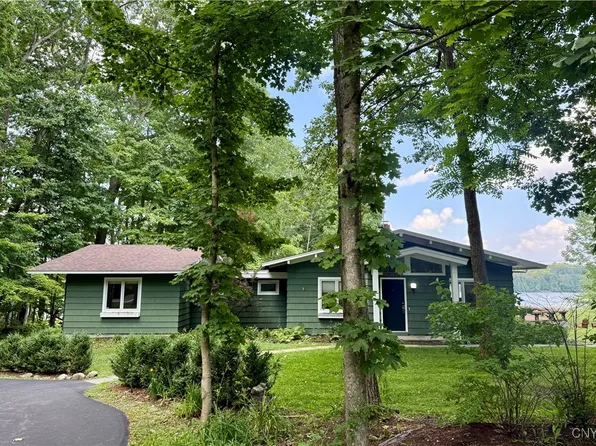 3158 W Lake Rd, Cazenovia, NY 13035