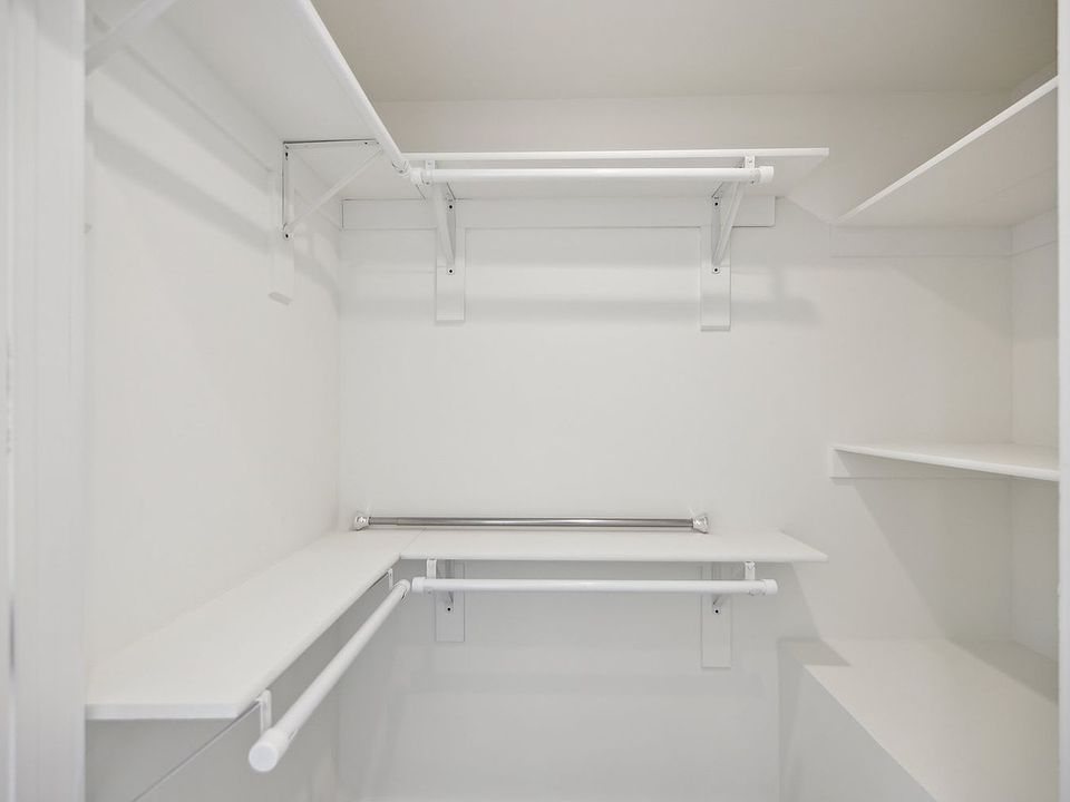 1st image of 1214 Queen St NE