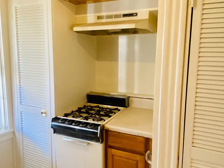 3322 Ellwood Ave.* — Photo 18
