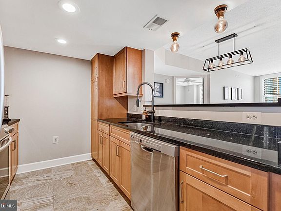 3rd image of 11800 Sunset Hills Rd Unit 826