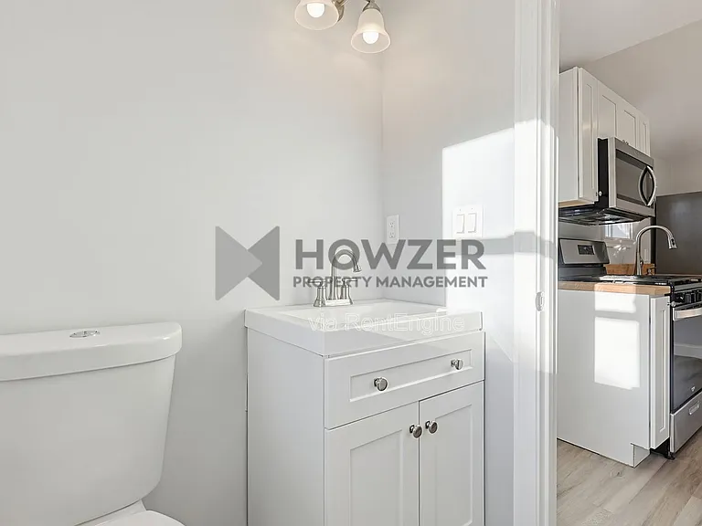 35 Riverside Dr #2R — Photo 8