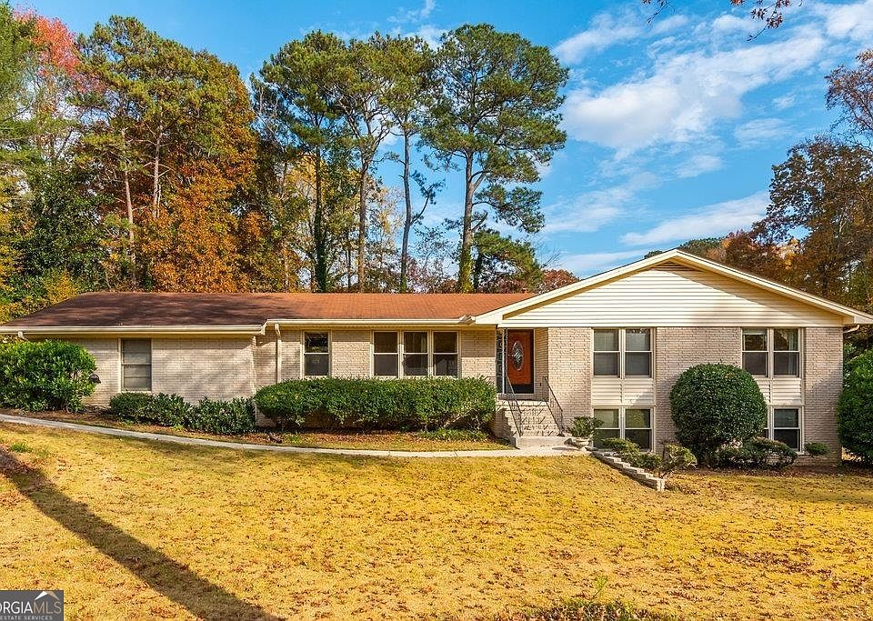1st image of 311 E Valley Dr
