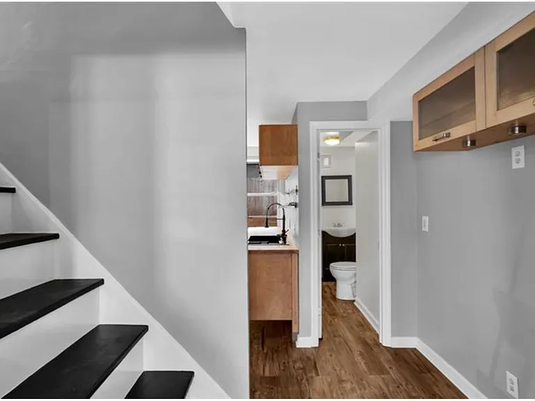 602 Middle St — Photo 6
