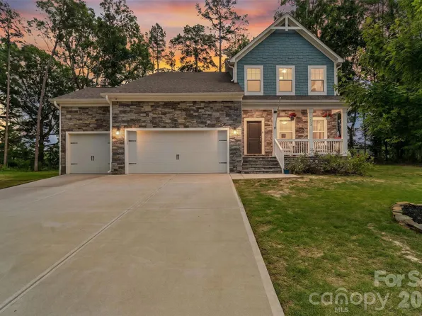 5532 Angus Dr, Midland, NC 28107