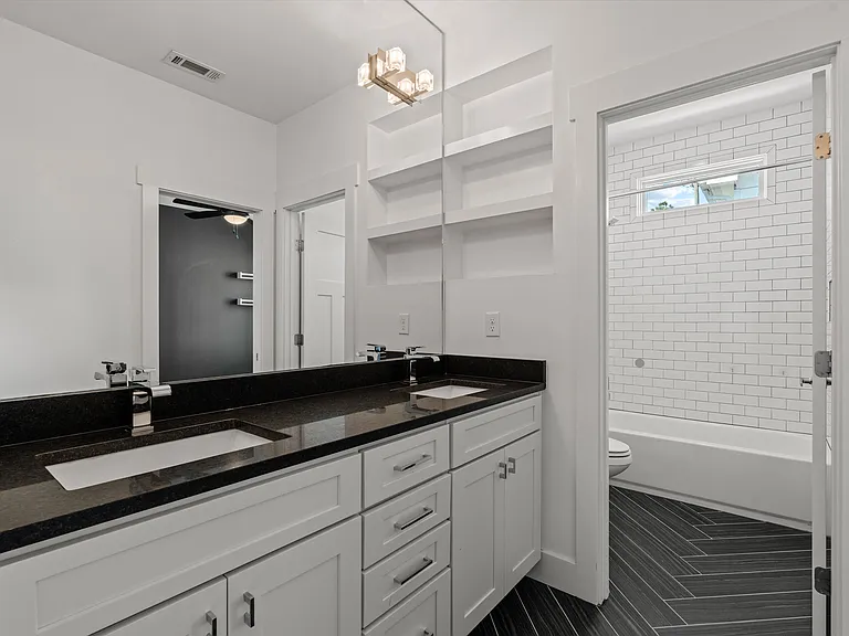 602 Douglas Ave — Photo 17